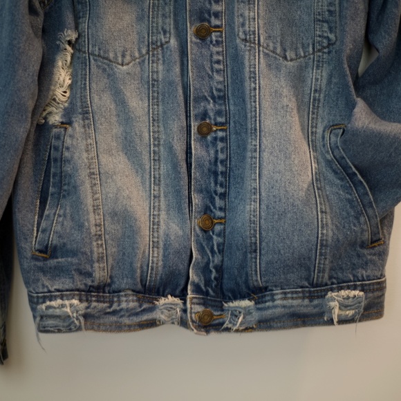 Sadie & Sage keepmewild Embroidered Distress Denim Jacket M/L - Picture 6 of 12
